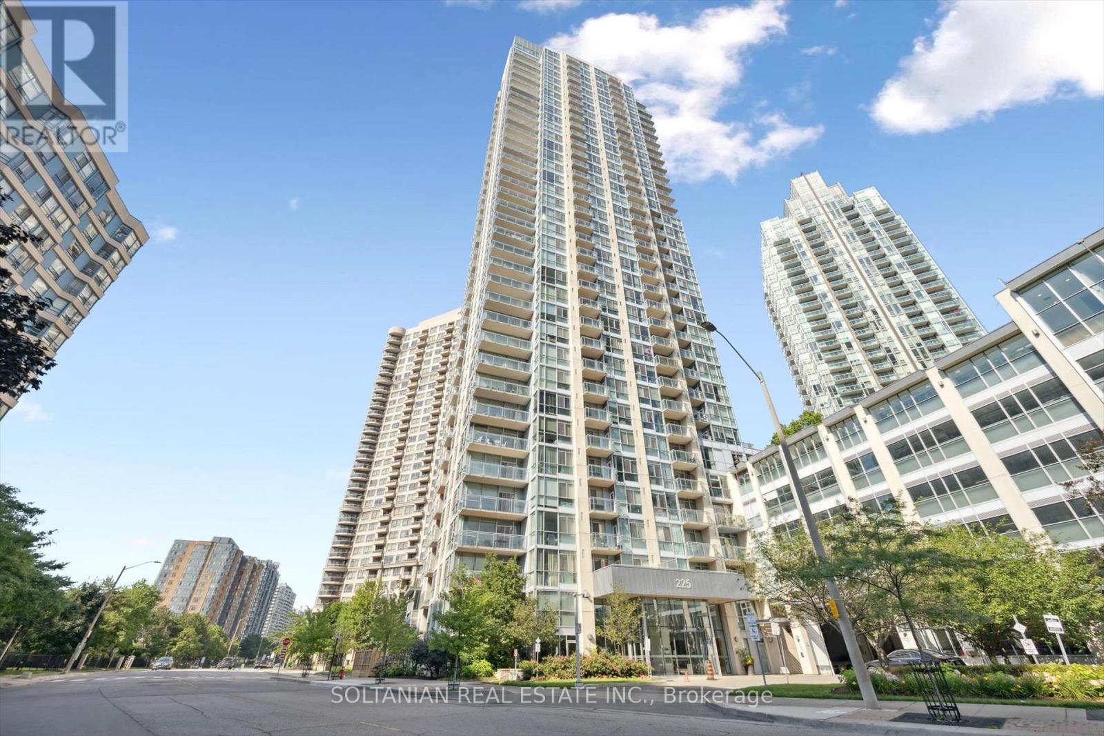1004 225 Webb Dr NW, Mississauga, ON L5B 4P2