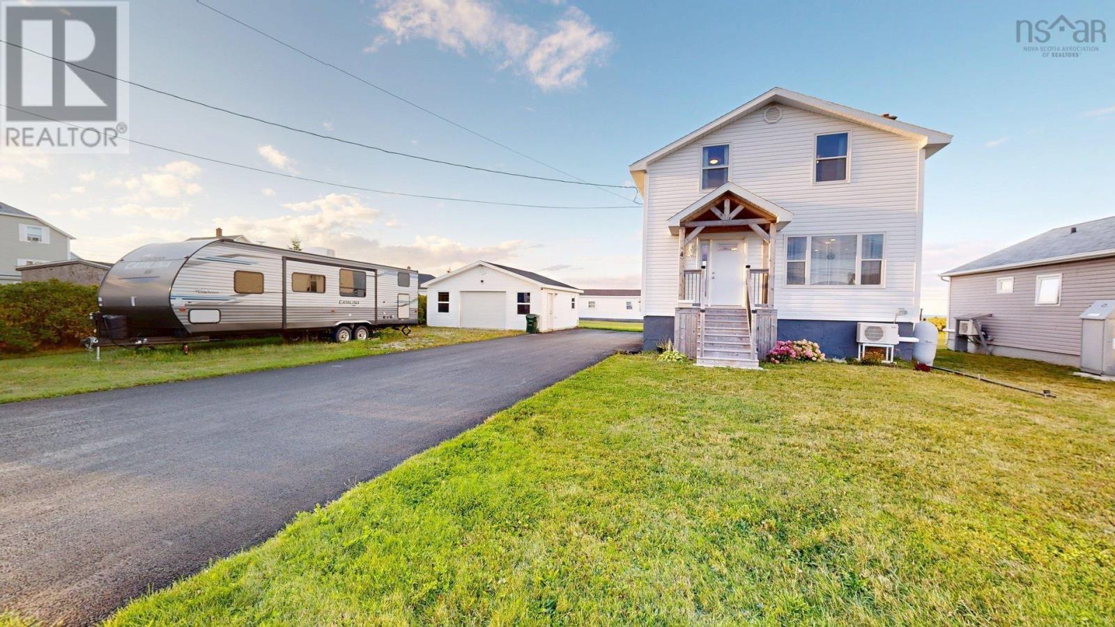 4 Cooling St, Glace Bay, NS B1A 5R7