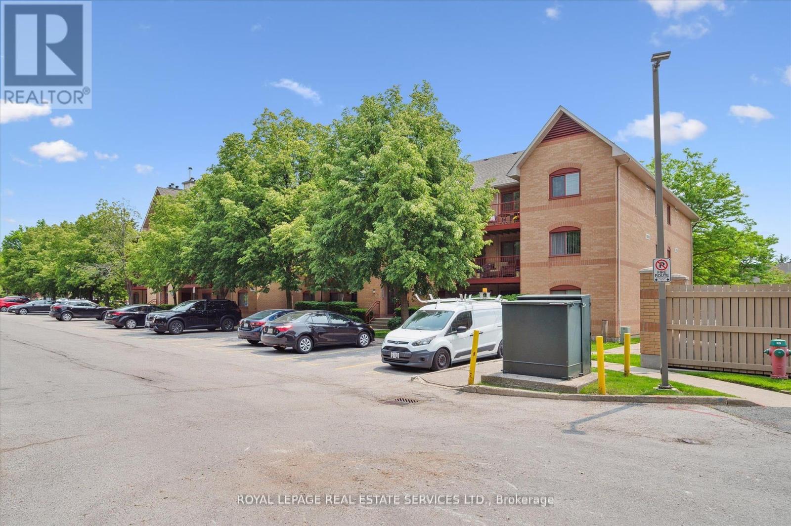 532 1514 Pilgrims Way, Oakville, ON L6M 3H1