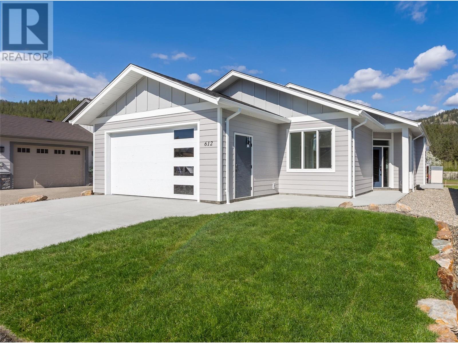 602 Nighthawk Ave, Vernon, BC V1H 2A1