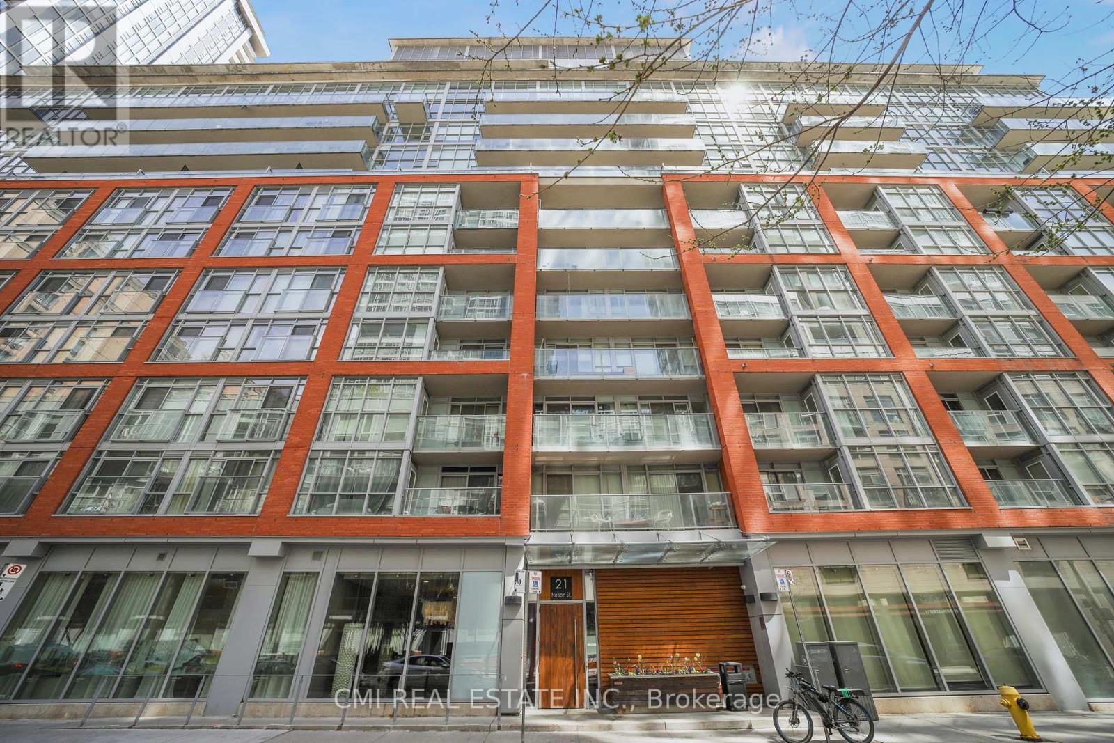 21 Nelson St, Toronto, ON M5V 3H9