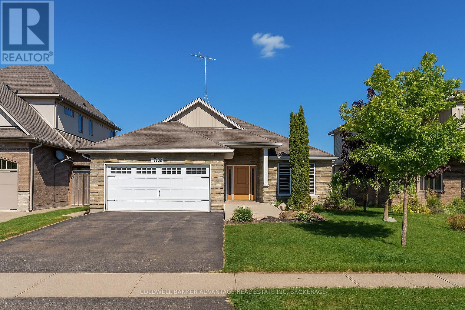7188 St Michael Ave, Niagara Falls, ON L2H 3N5