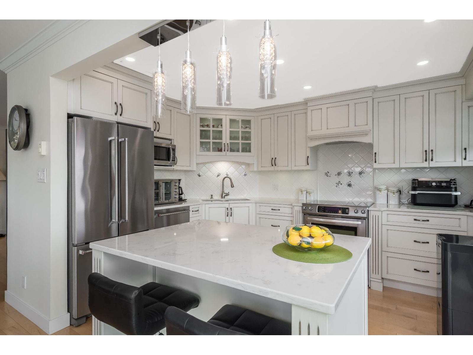 32440 Simon Avenue Unit 704, Abbotsford, BC V2T 5R3