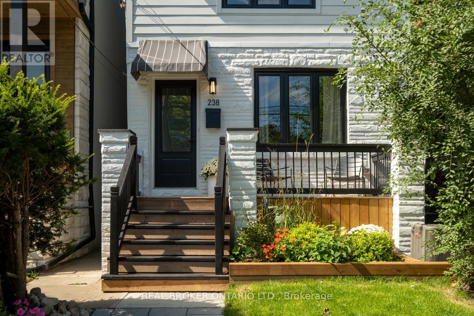 238 Coleridge Ave, Toronto, ON M4C 4J1