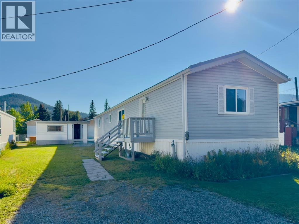 22 Avenue Unit 13442, Blairmore, AB T0K 0E0