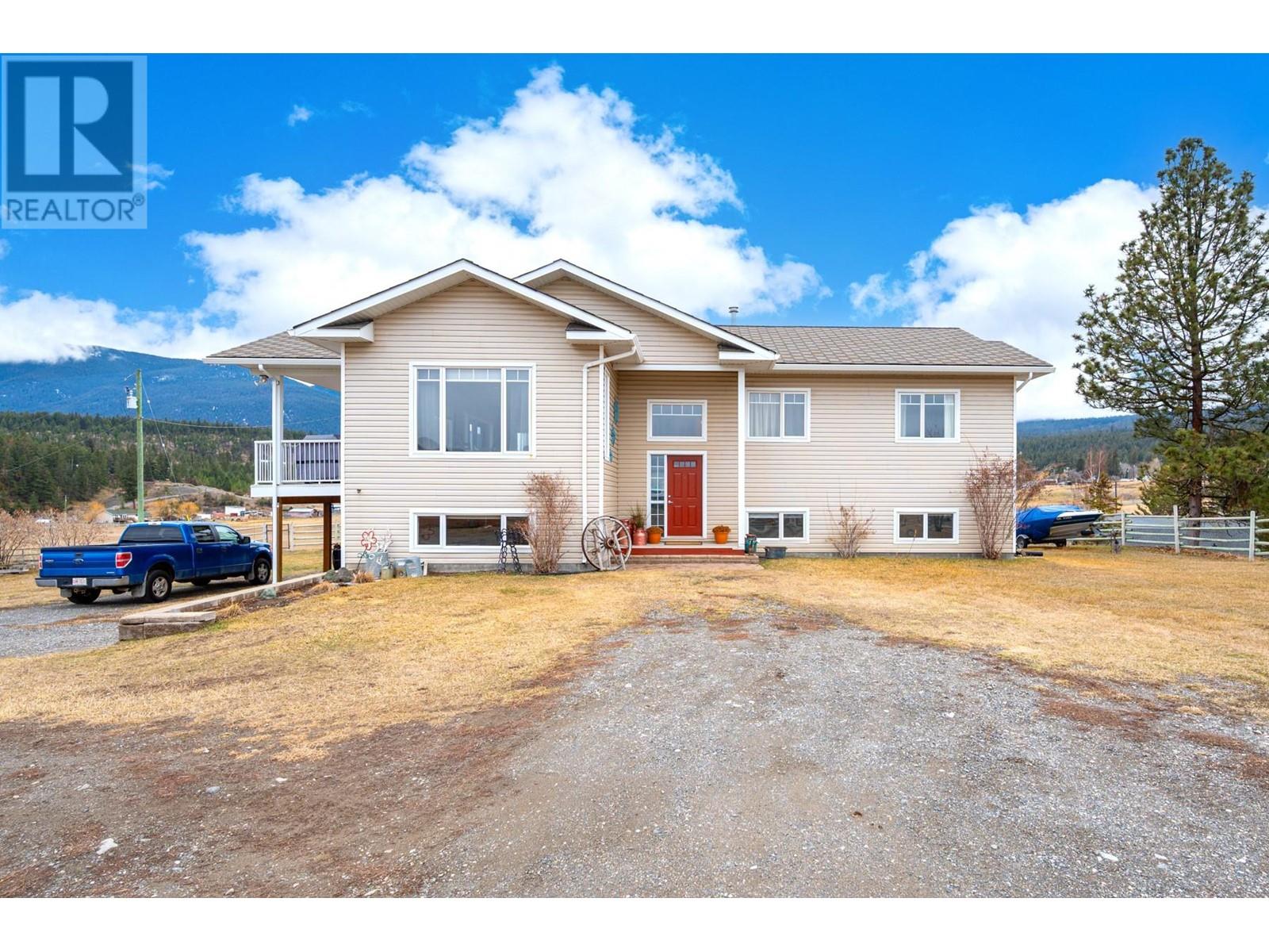 7494 W Subdivision Rd, Clinton, BC V0K 1K0