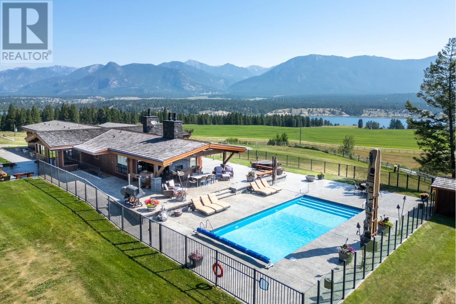 2175 Westside Rd, Invermere, BC V0A 1K0