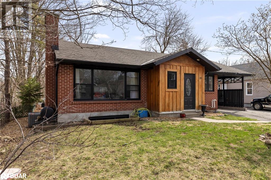 99 Wellington St E, Barrie, ON L4M 2C6