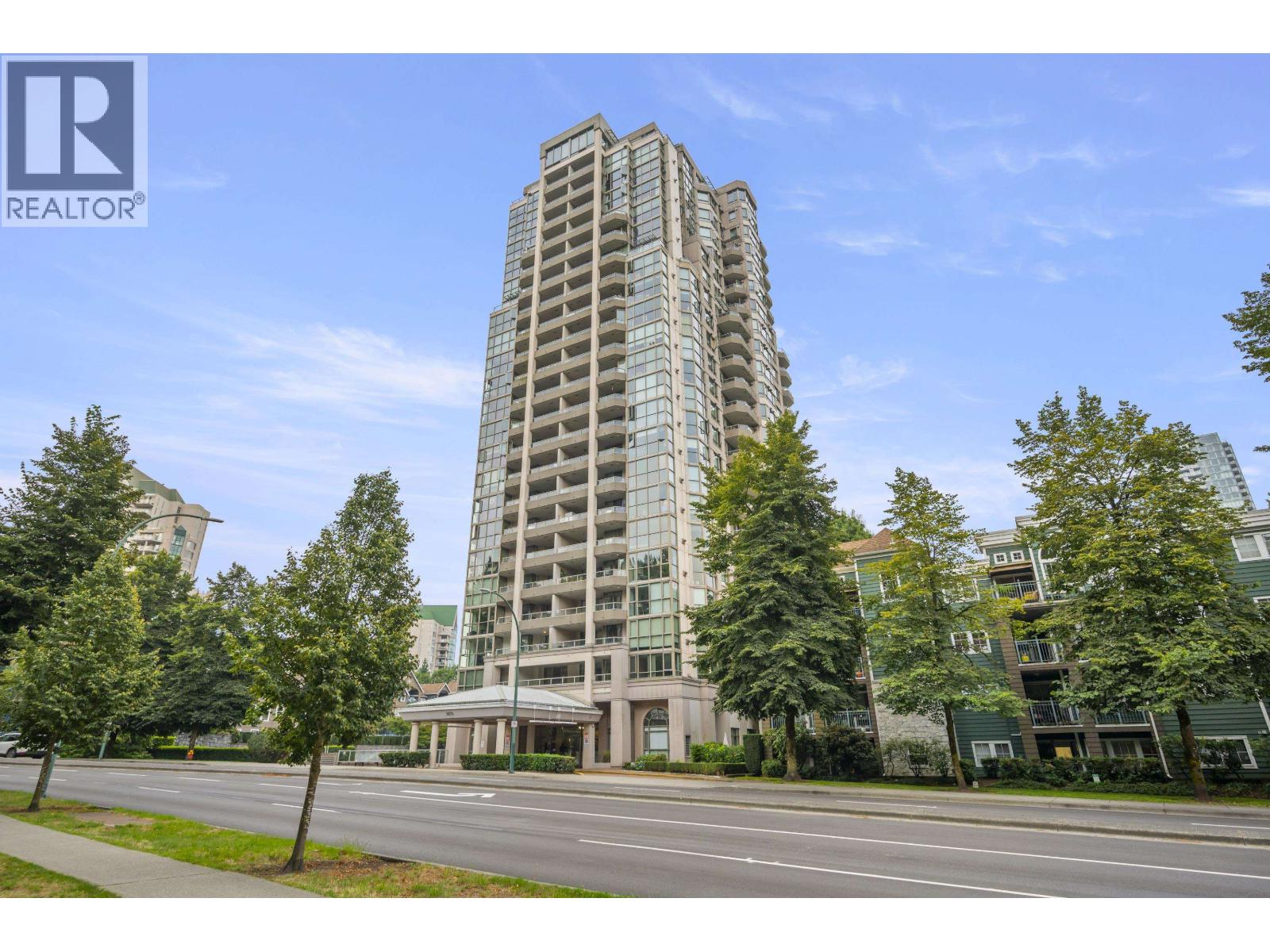 3070 Guildford Way Unit 601, Coquitlam, BC V3B 7R8