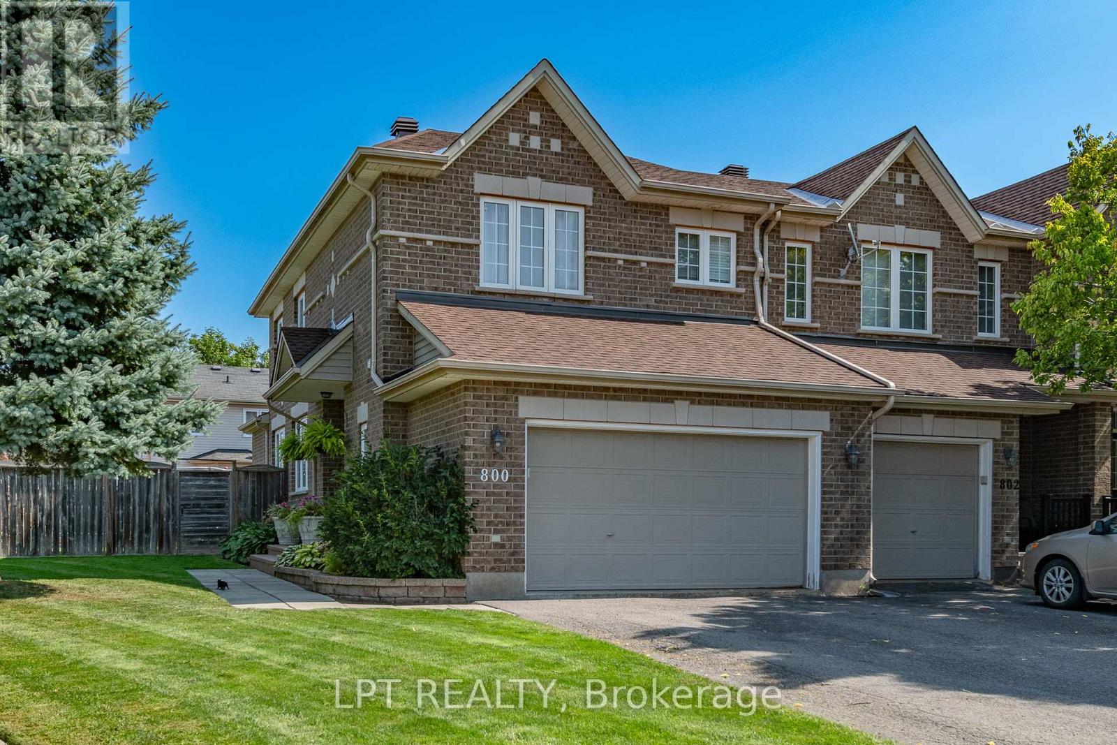 800 Schooner Cres, Ottawa, ON K1V 1Y8