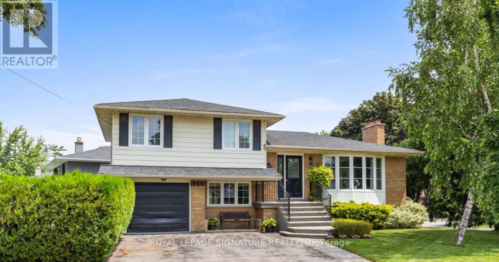 1469 Hillgrove Rd, Mississauga, ON L5J 3M2
