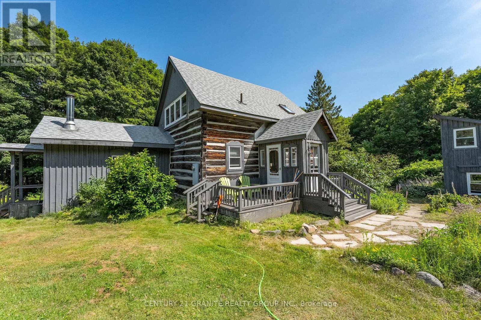 291 Hillsview Rd, Hastings Highlands, ON K0L 2S0