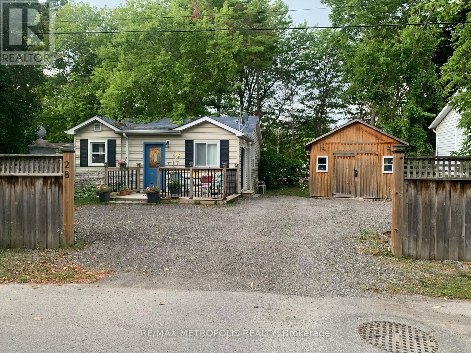 30 28 Thompson Dr, Georgina, ON L0E 1L0