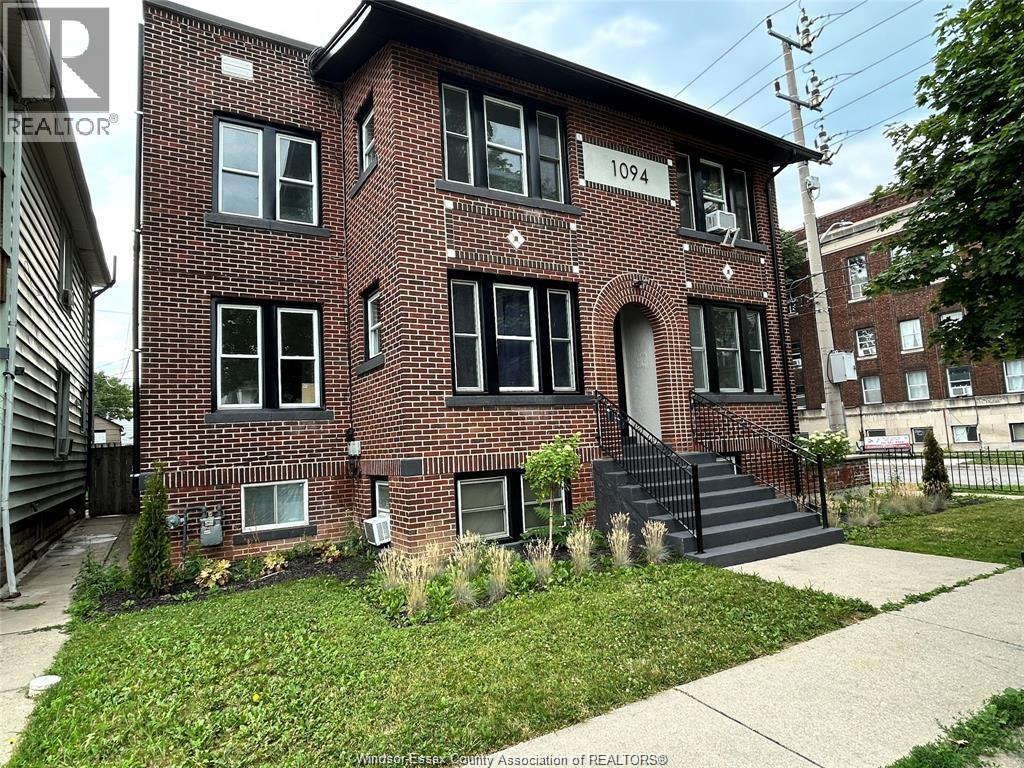 1094 Lincoln Rd, Windsor, ON N8Y 2H4