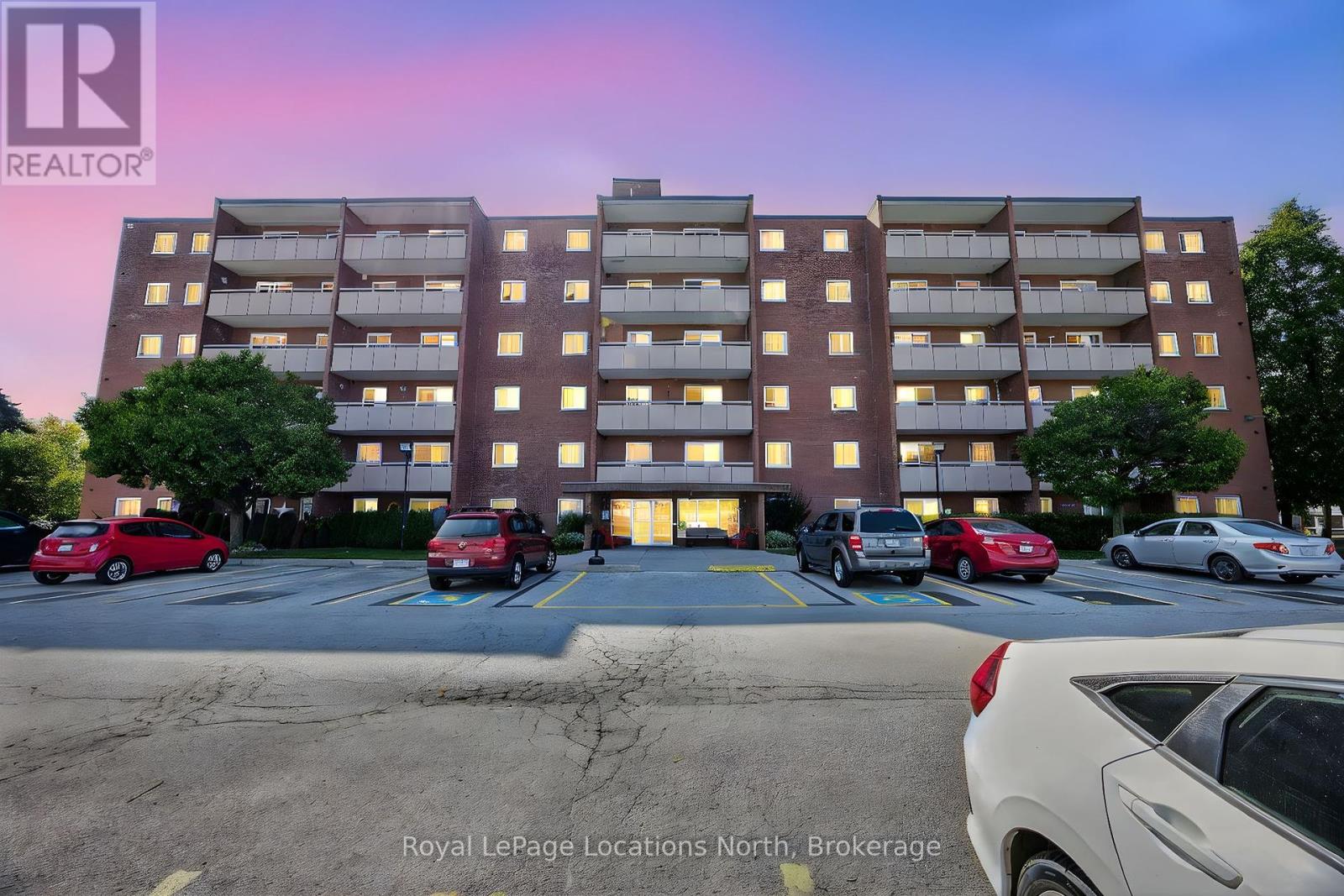 209 460 Ontario St, Collingwood, ON L9Y 4E5