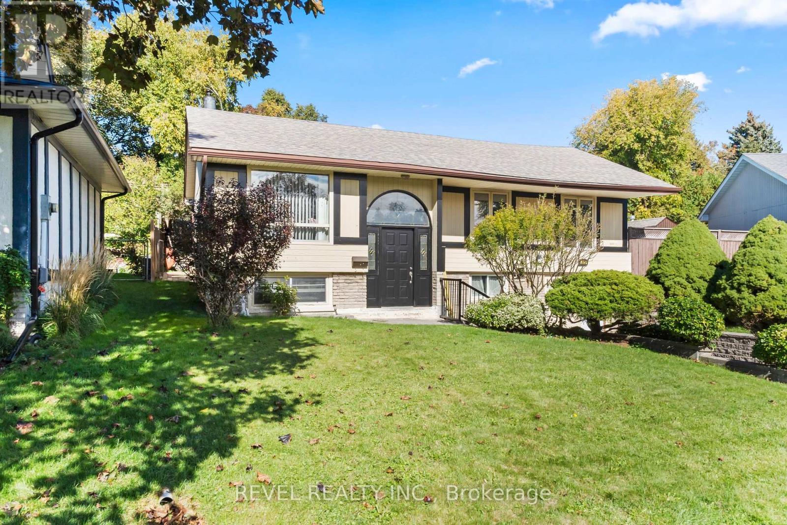441 Crestwood Dr Dr N, Oshawa, ON L1G 2R4