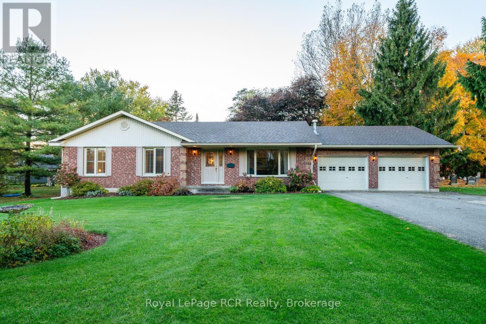 347 Augusta St, West Grey, ON N0G 1C0