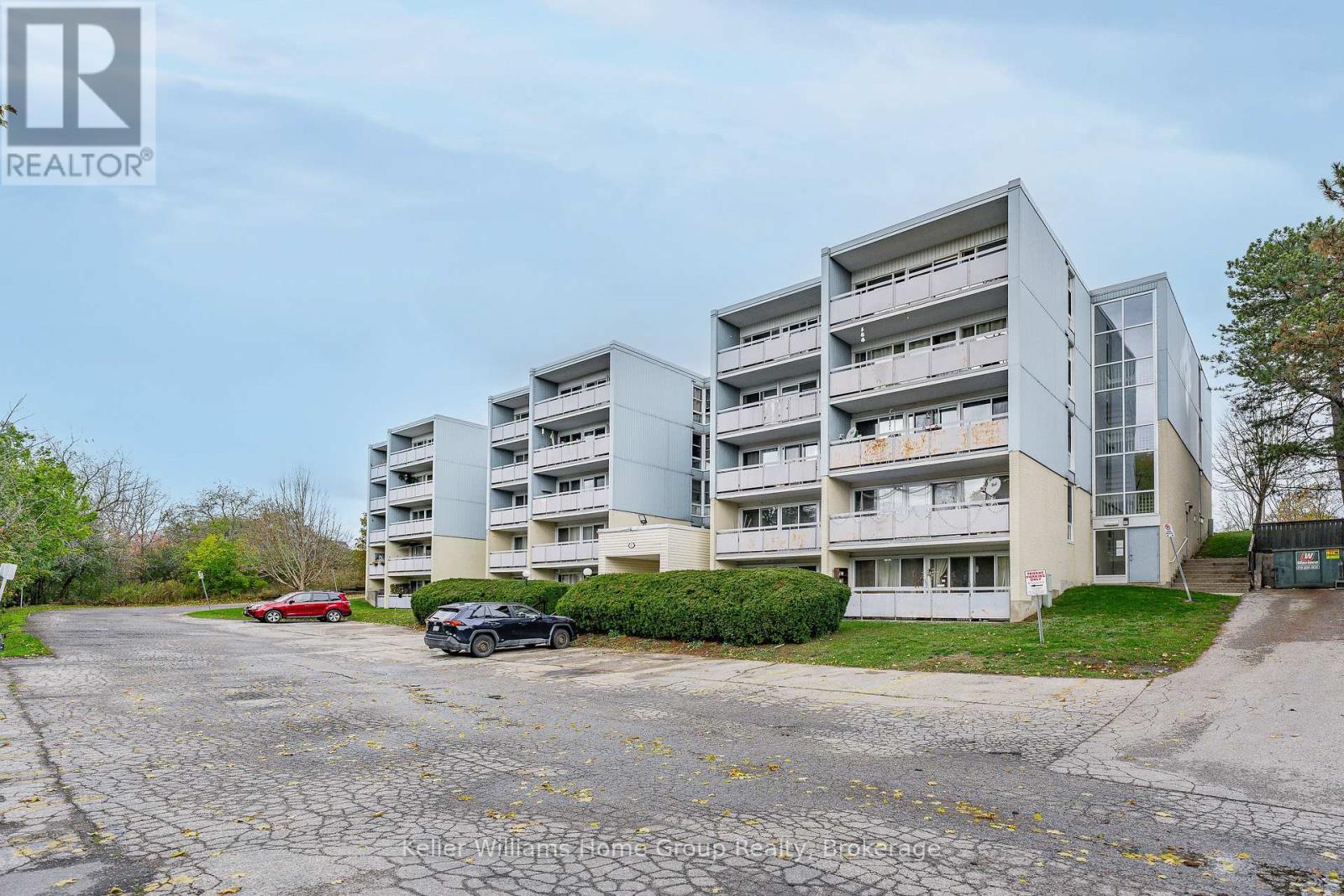 408 91 Conroy Cres, Guelph, ON N1G 2V5