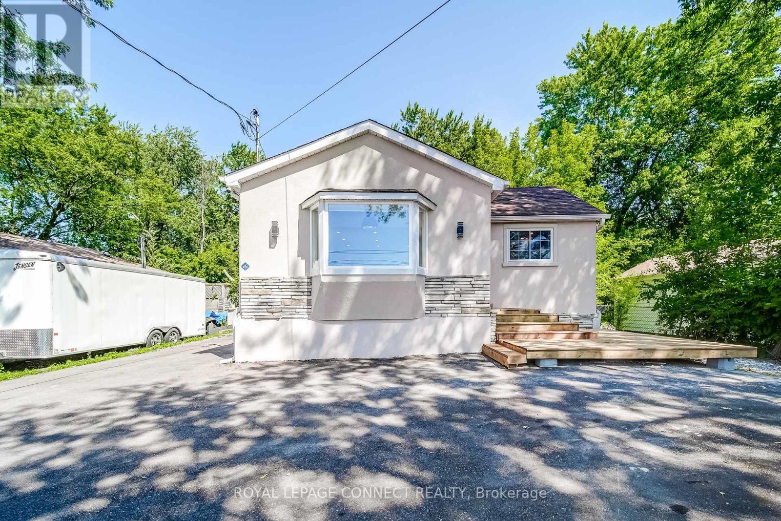 158 Beach Rd, Georgina, ON L4P 2L7
