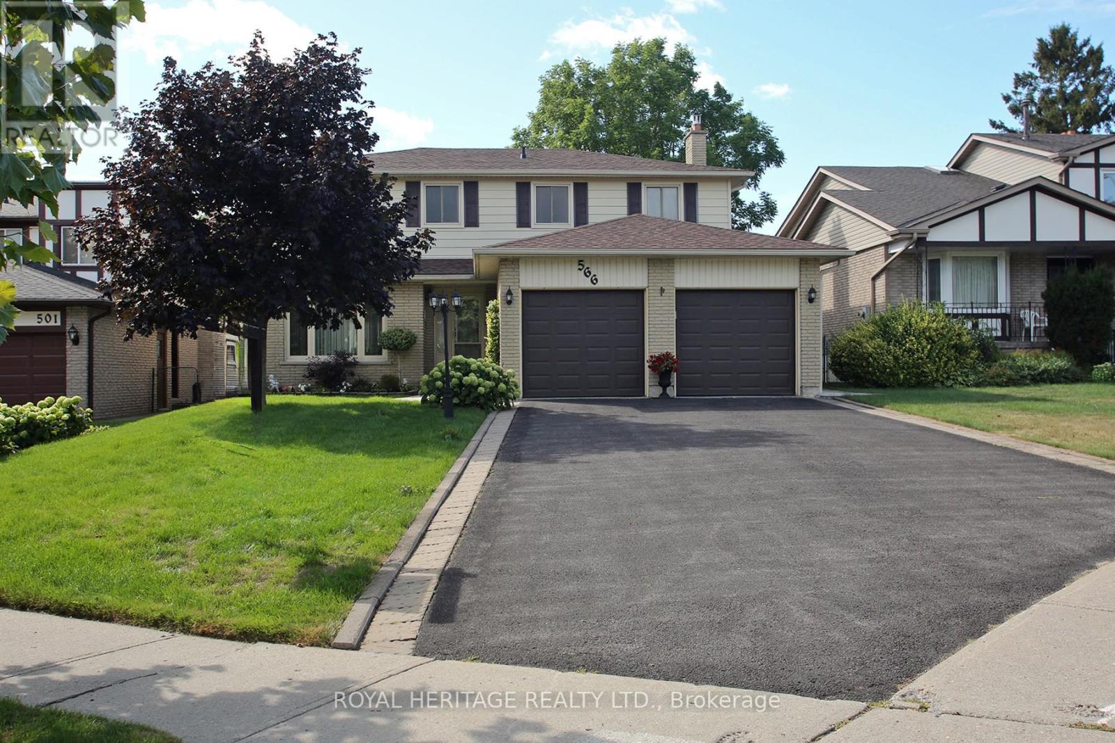 566 Creekview Cir, Pickering, ON L1W 3E4