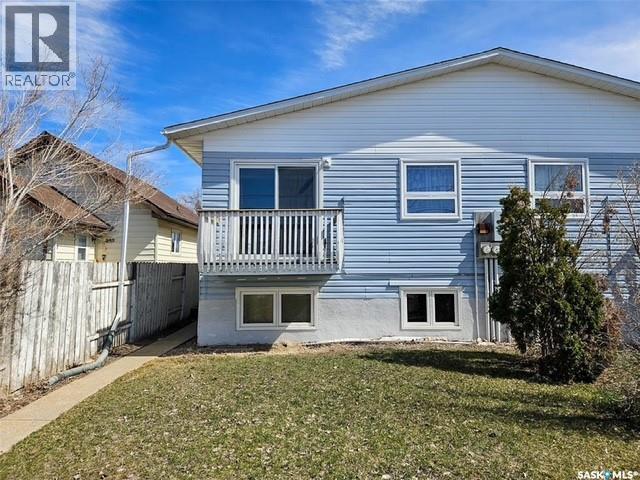 34 Central Avenue S Unit 2, Swift Current, SK S9H 3E6