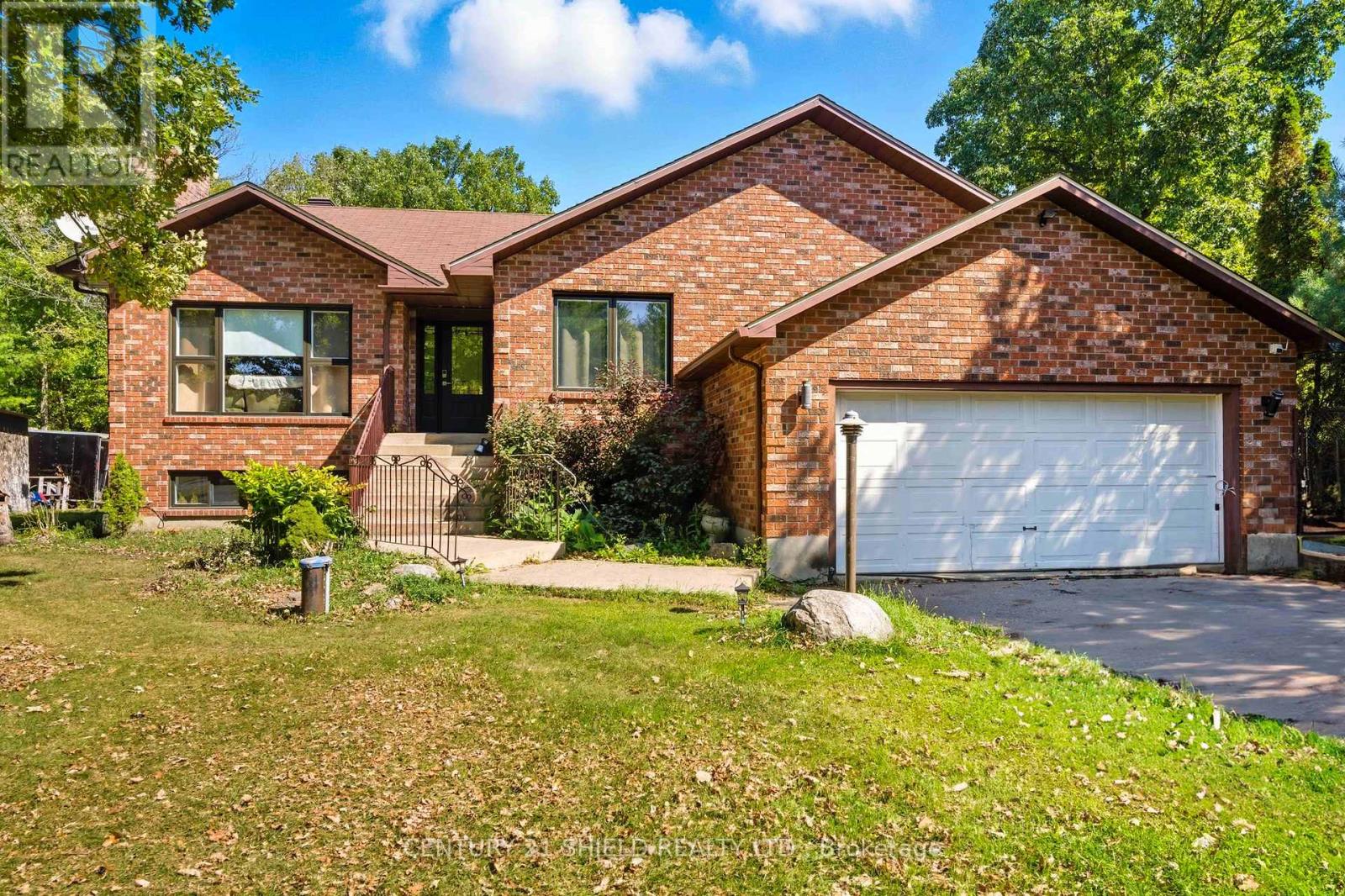 4555 Glen Roy Rd, South Glengarry, ON K0C 1L0