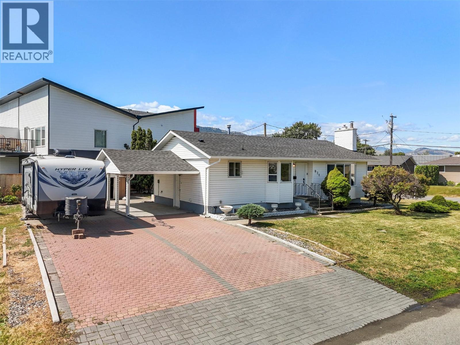 971 Kirkland Pl, Kamloops, BC V2B 3Y7