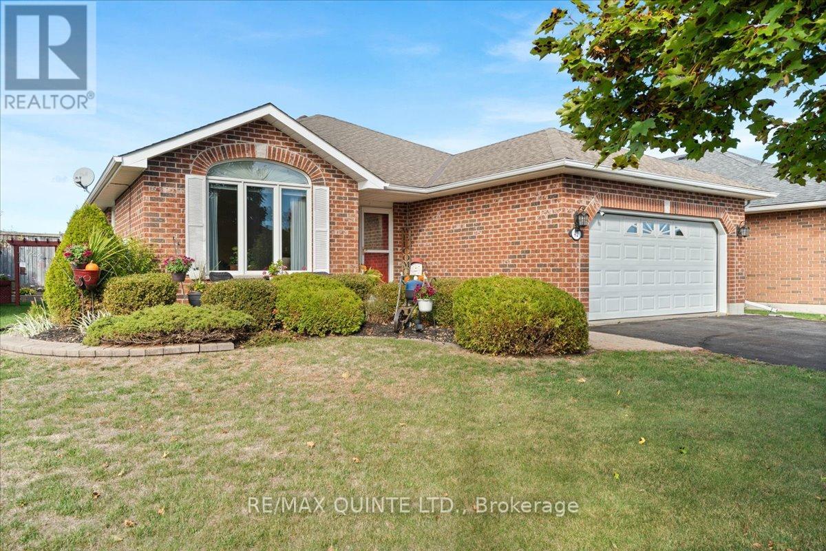 42 Spruce Gdns, Belleville, ON K8N 5Y6