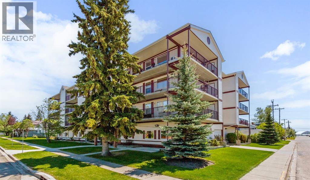 5133 49 Street Unit 404, Olds, AB T4H 0C7