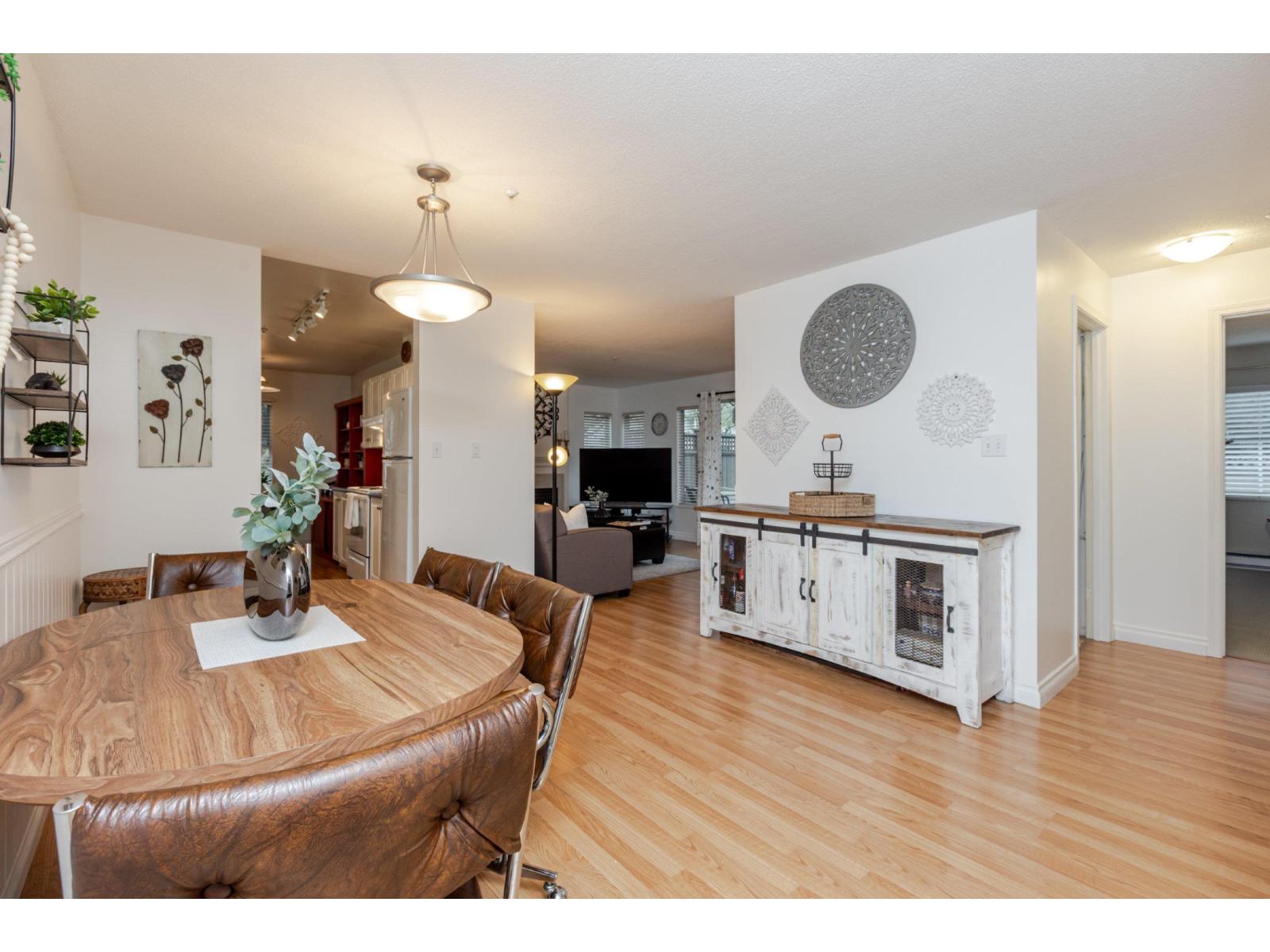 5670 208 Street Unit 44, Langley, BC V3A 8G4