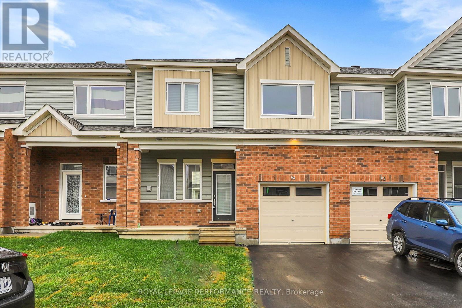 94 Pizzicato St, Ottawa, ON K1W 0E1