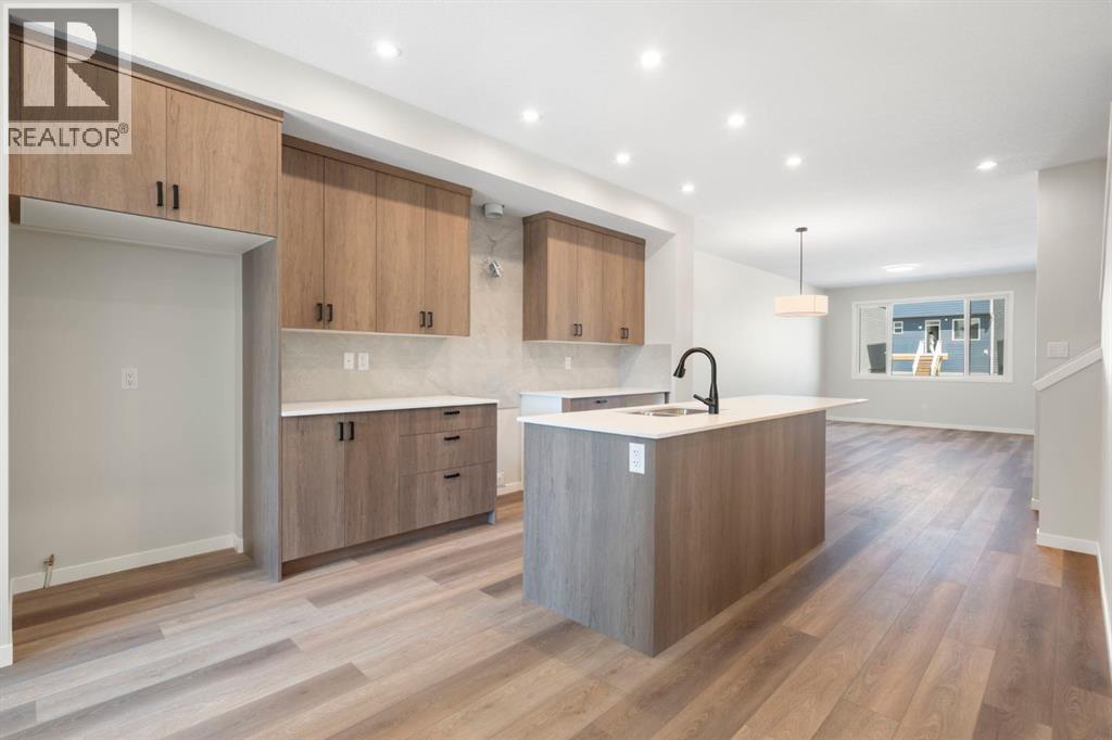 620 Rowmont Blvd NW, Calgary, AB T3L 0L5