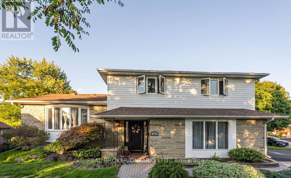 13 Pine Tree Cres, Brampton, ON L6W 1C7