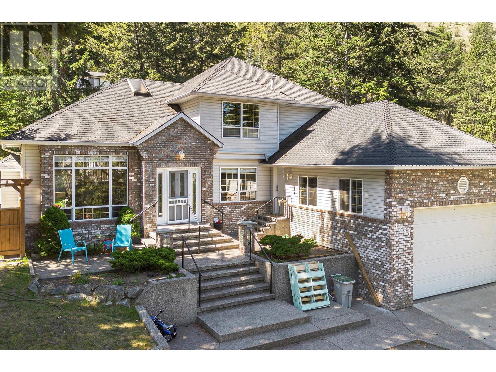 1833 Pratt Rd, Kamloops, BC V2H 1R3