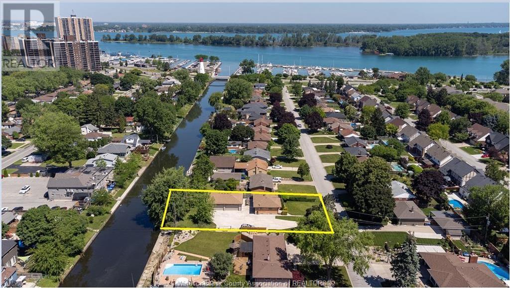 493 Bertha, Windsor, ON N8P 1B6