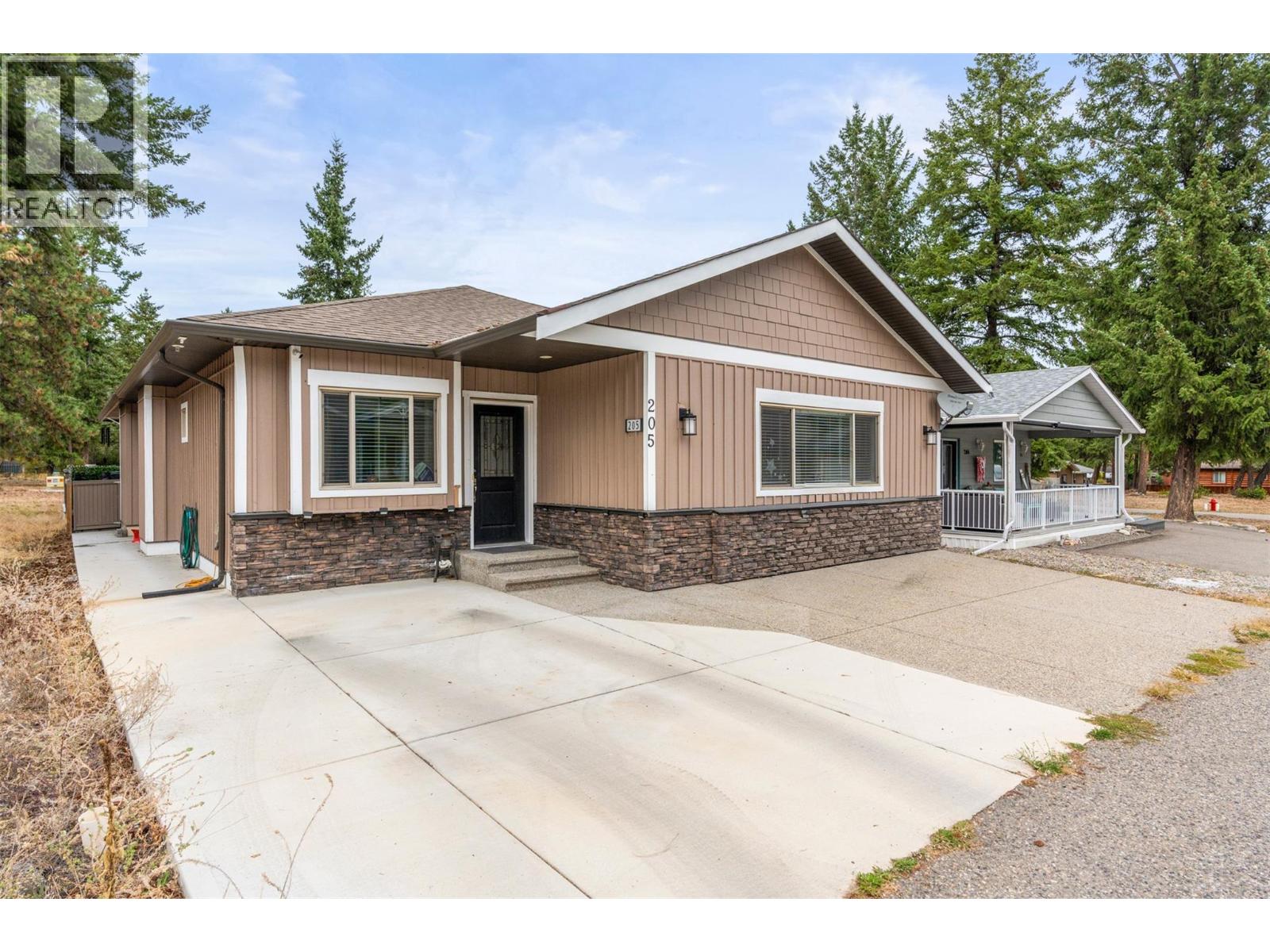 205 Falcon Ave, Vernon, BC V1H 2A1