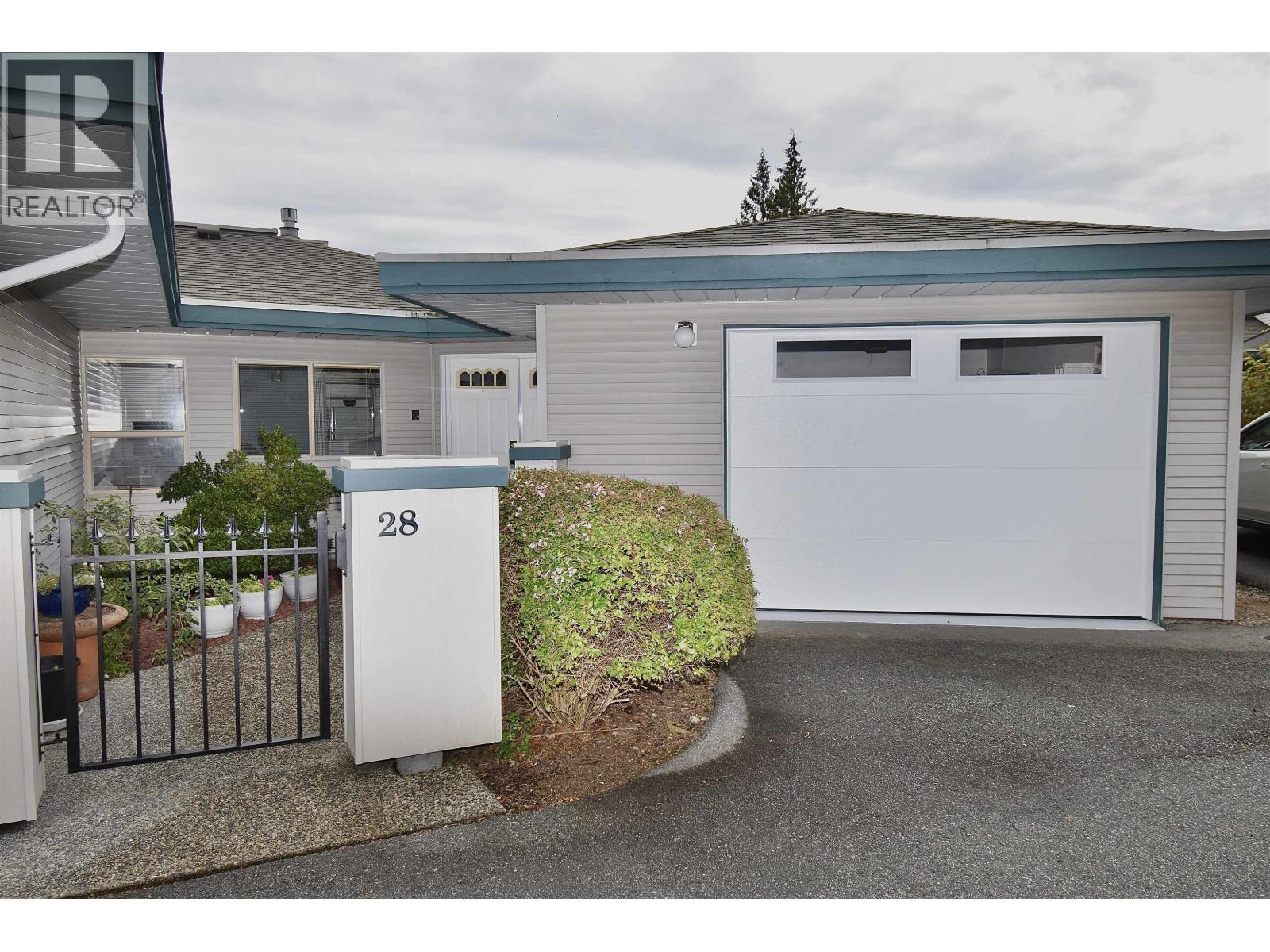 555 Eaglecrest Drive Unit 28, Gibsons, BC V0N 1V8