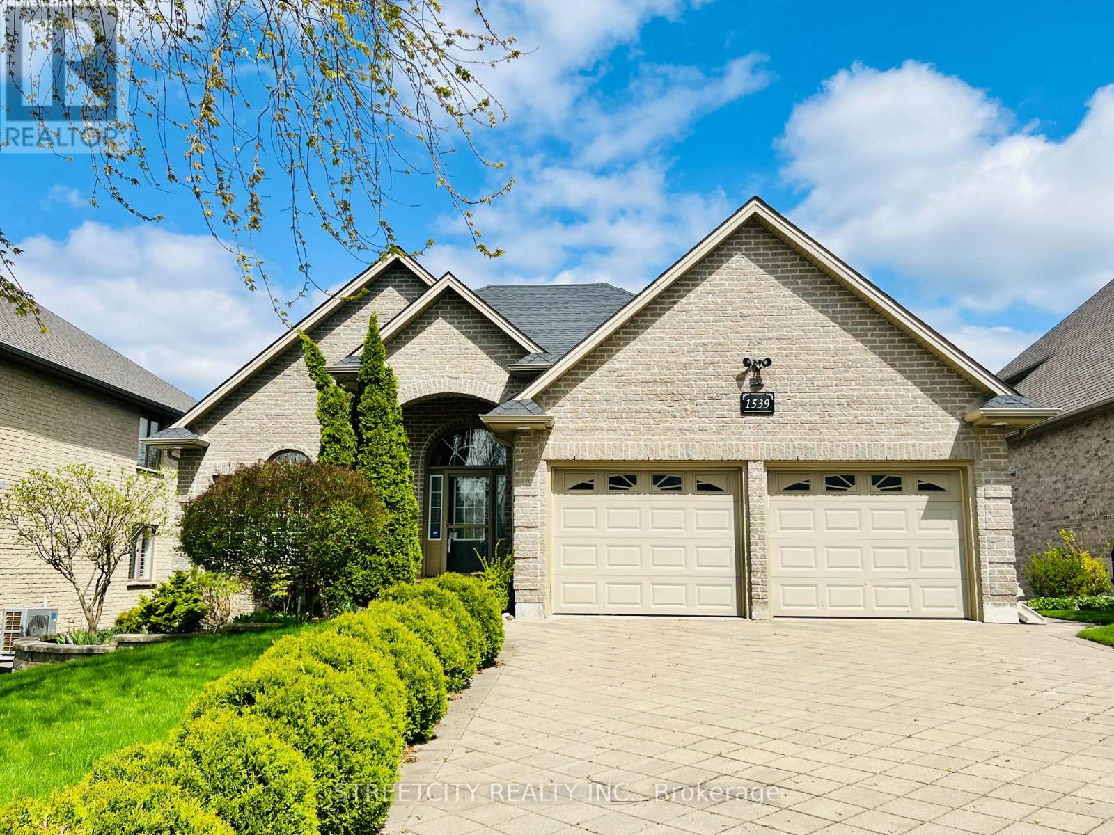 1539 Warbler Woods Walk, London, ON N6K 4Y9