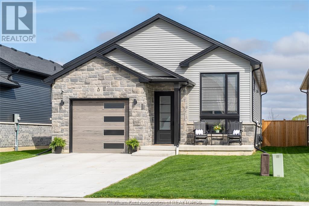 17 Baffin Way, Chatham, ON N7L 0C4