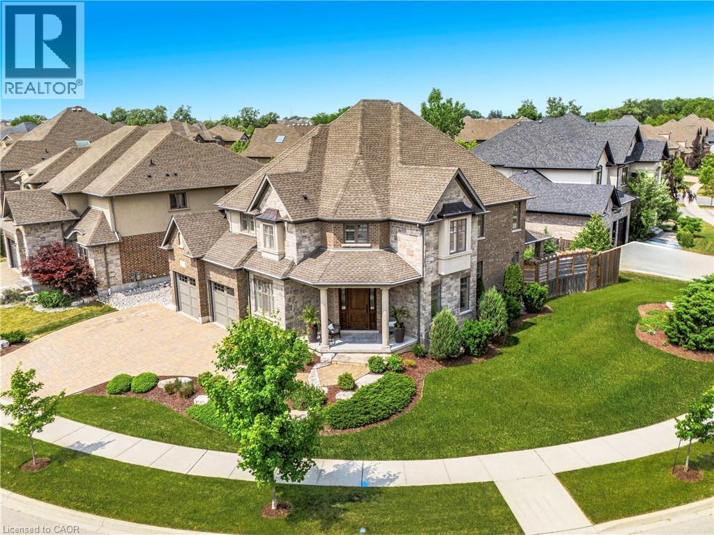 546 Manor Ridge Cres, Waterloo, ON N2K 0B4
