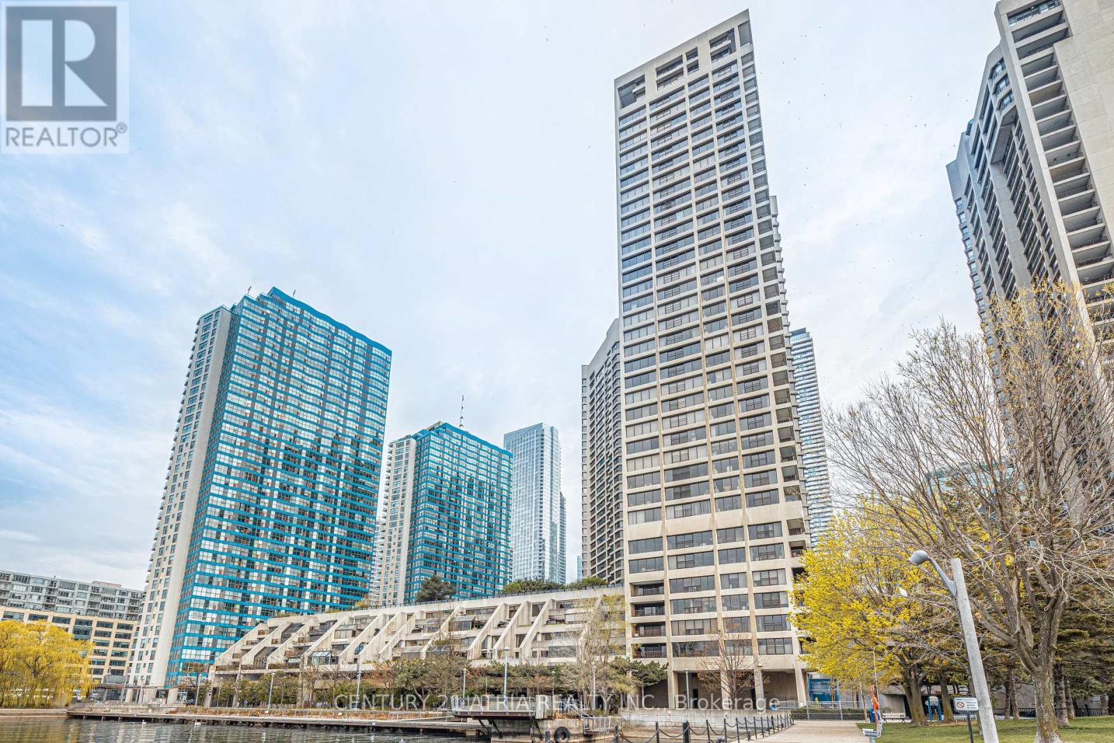 1401 65 Harbour Sq, Toronto, ON M5J 2L4