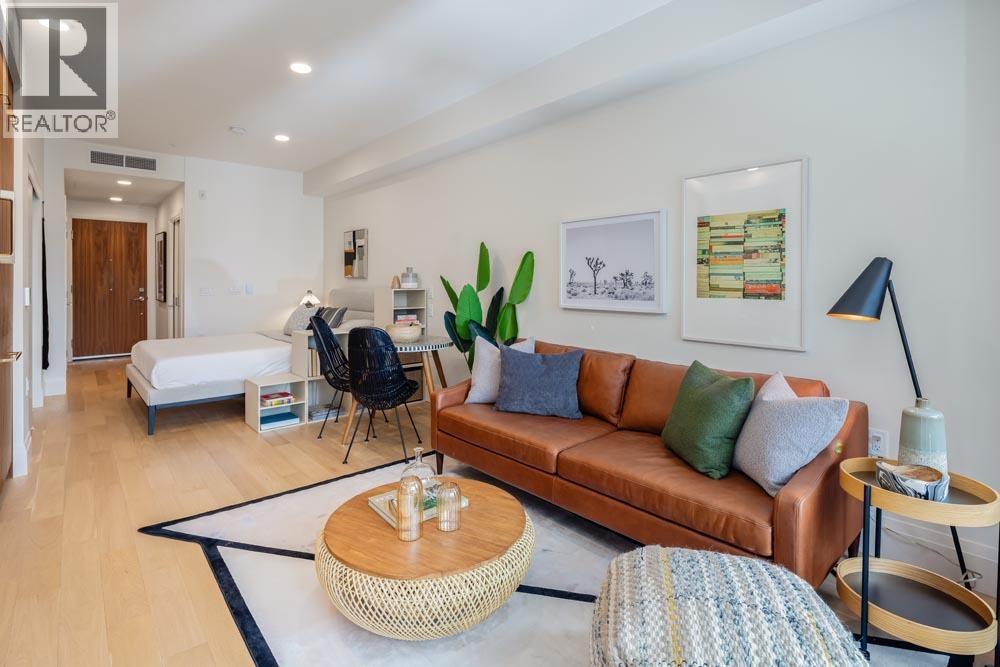 2550 Garden Drive Unit 410, Vancouver, BC V5N 4X6