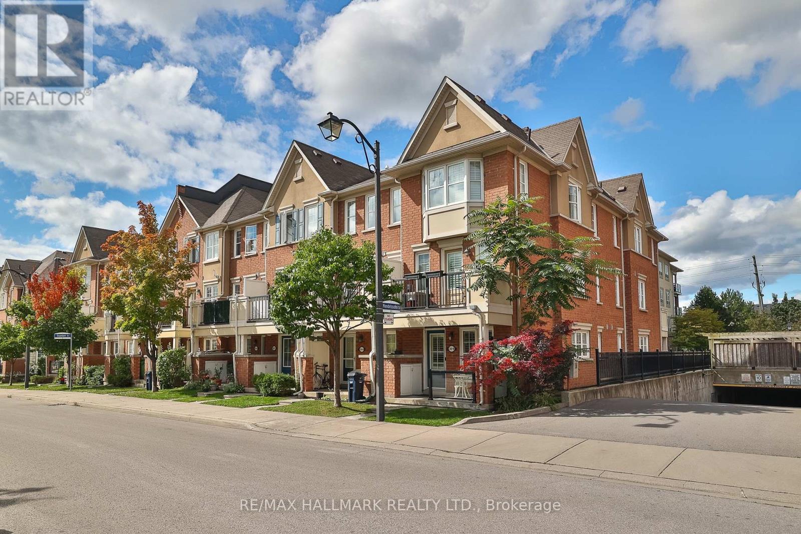 9 30 Mendelssohn St, Toronto, ON M1L 3Z5