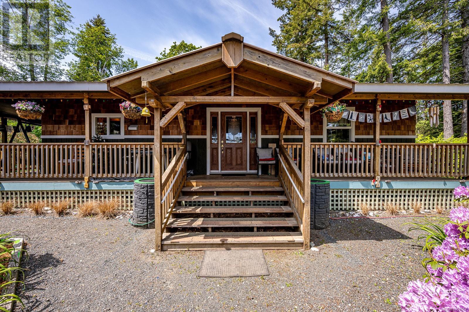 1415 Baikie Rd, Denman Island, BC V0R 1T0