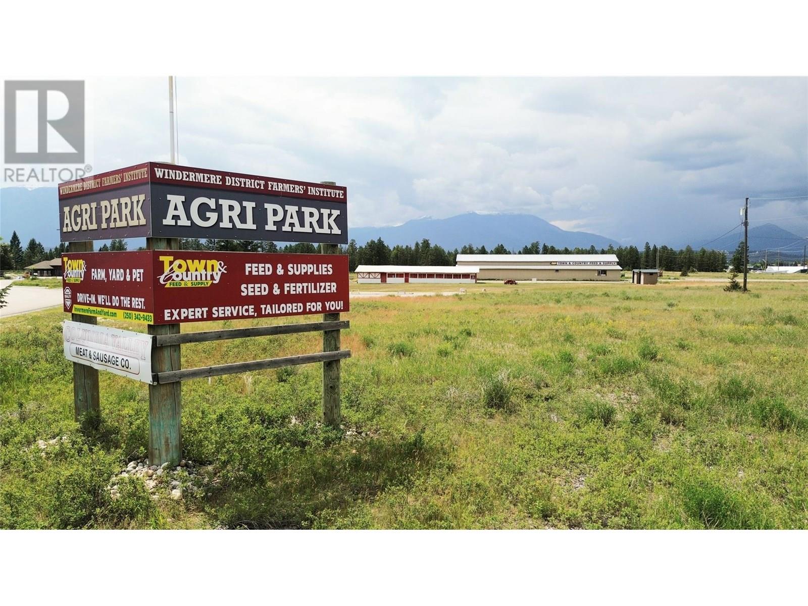 553 Highway 9395 Other, Invermere, BC V0A 1K3