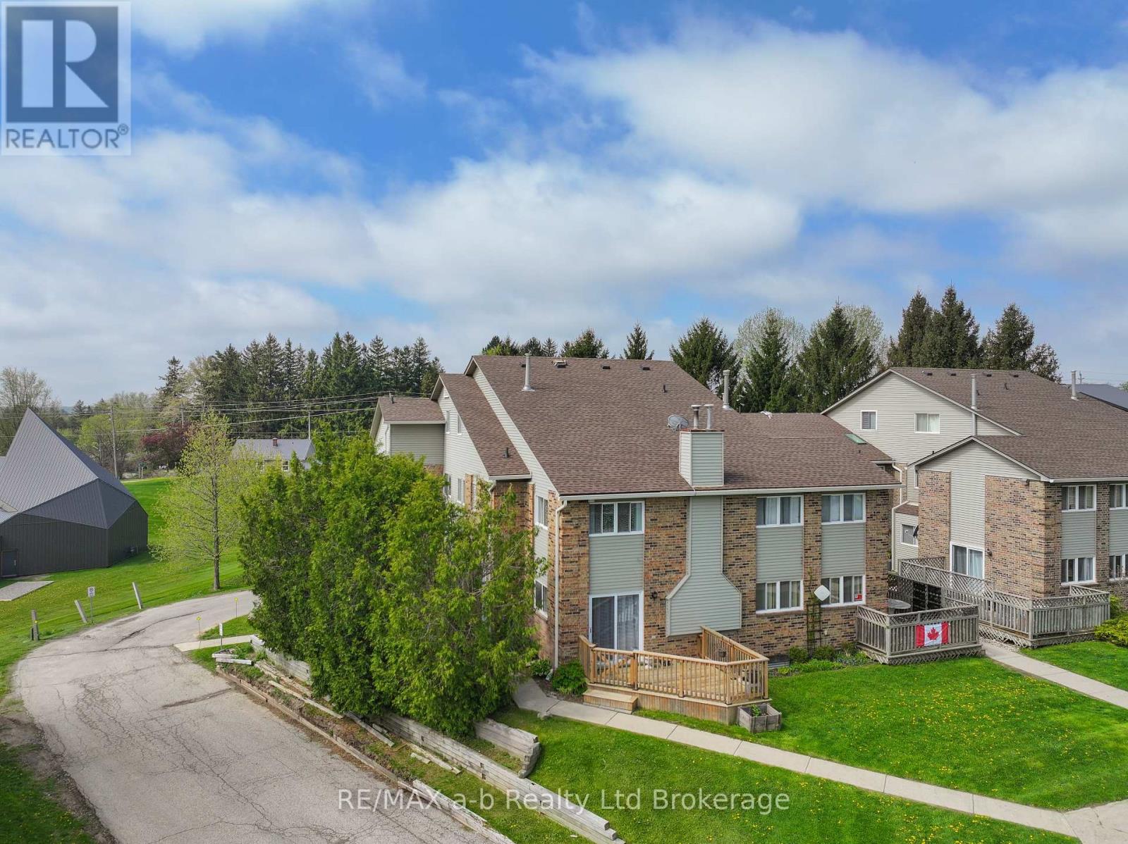 8 19 Wren Ct, Tillsonburg, ON N4G 5K2
