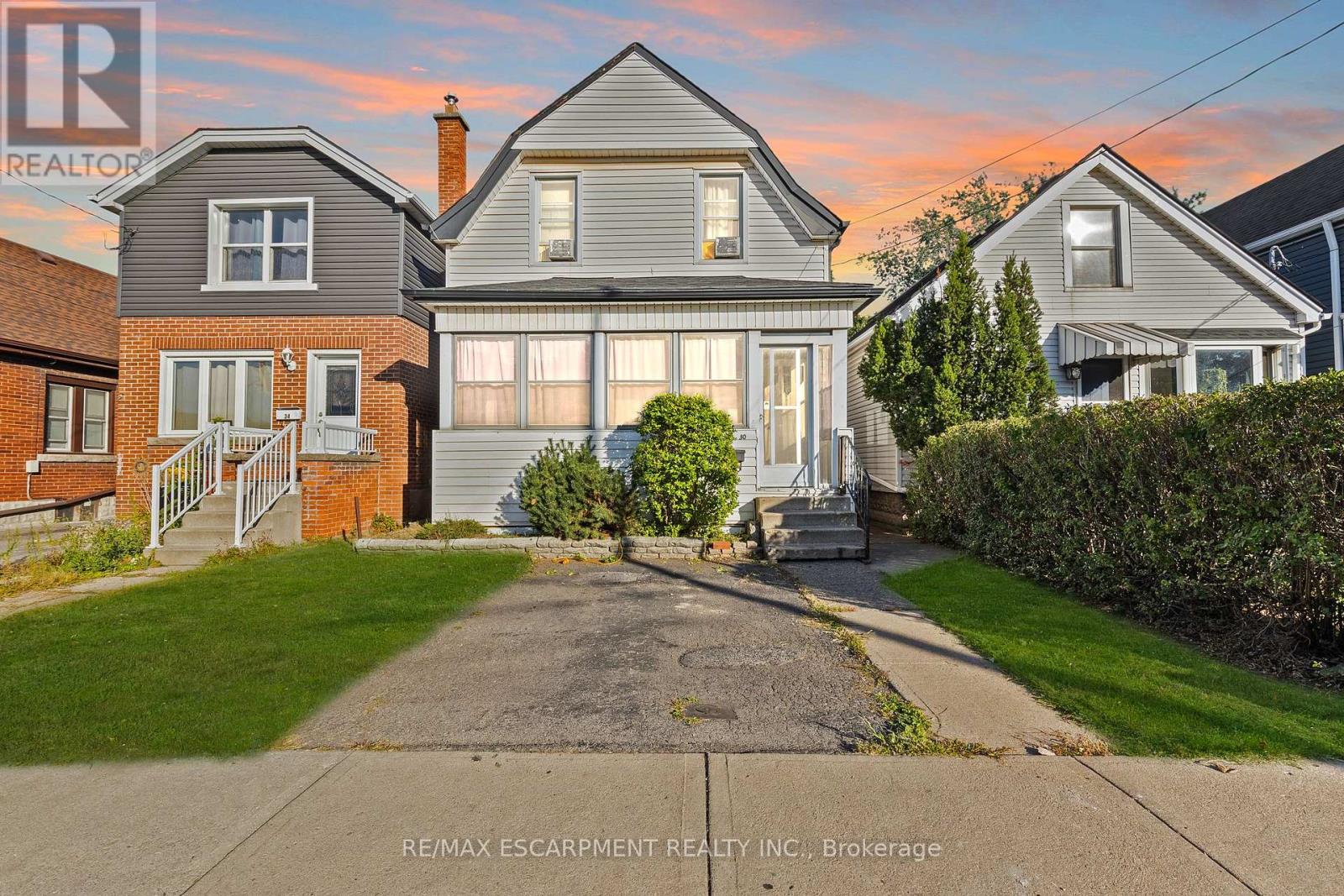 30 Frederick Ave, Hamilton, ON L8H 4K3