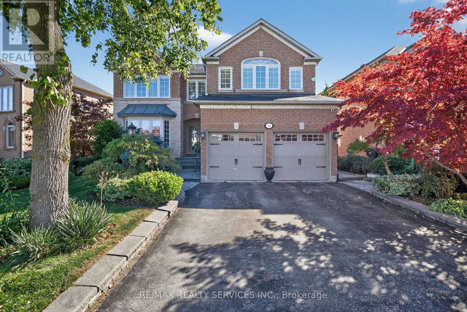 124 Royal Valley Dr, Caledon, ON L7C 1A5
