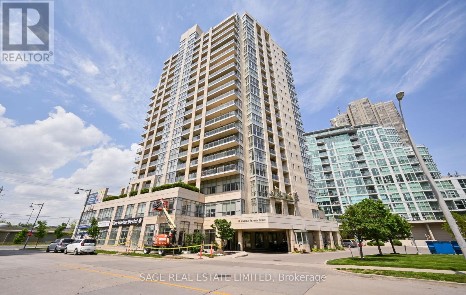 1005 3 Marine Parade Dr, Toronto, ON M8V 3Z5
