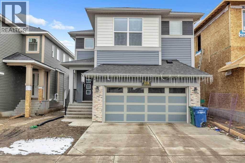 1098 Midtown Ave SW, Airdrie, AB T4B 5N1